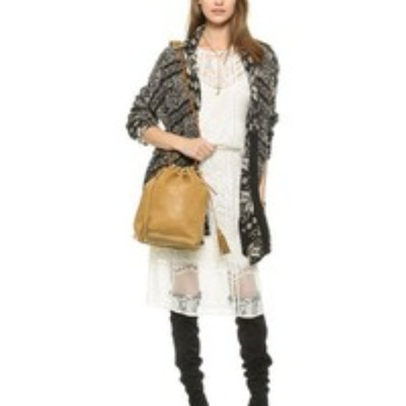 MONSERAT De LUCCA Sacha Beige Sand LEATHER Tassel Drawstring Fringe Bucket Bag! - Picture 13 of 13